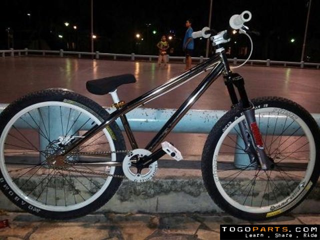 spank tweet dirt jumper