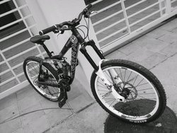 Kona Stinky 06 | Togoparts Rides