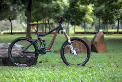 Giant Reign 2 2012 | Togoparts Rides