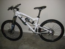 Santa Cruz Nomad 09 (by Ron) | Togoparts Rides