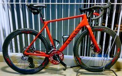 Canyon Endurace CF SLX 8.0 Di2 (Red) | Togoparts Rides