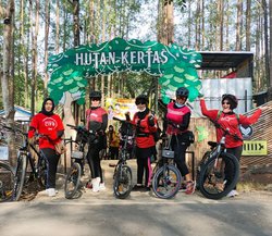 Imas Hodijah | Togoparts Rides