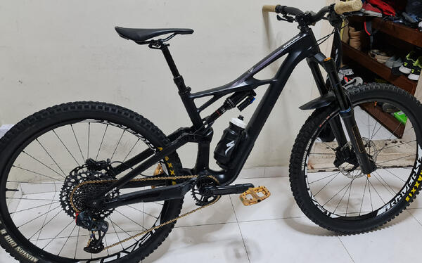 Specialized Enduro 2020 Carbon front triangle (Small) 27.5 | Togoparts Rides
