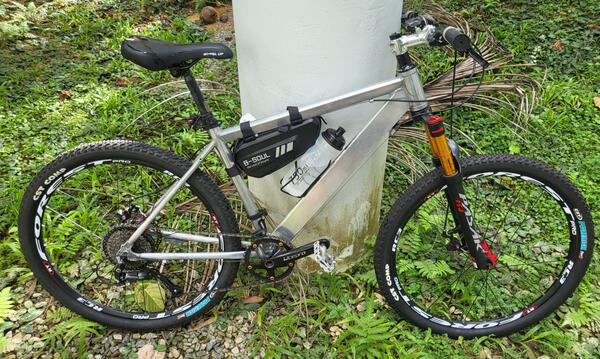 ellson_isaac's black beauty - Singapore bicycle - Togoparts