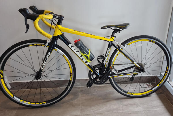 Yellow Giant bike | Togoparts Rides