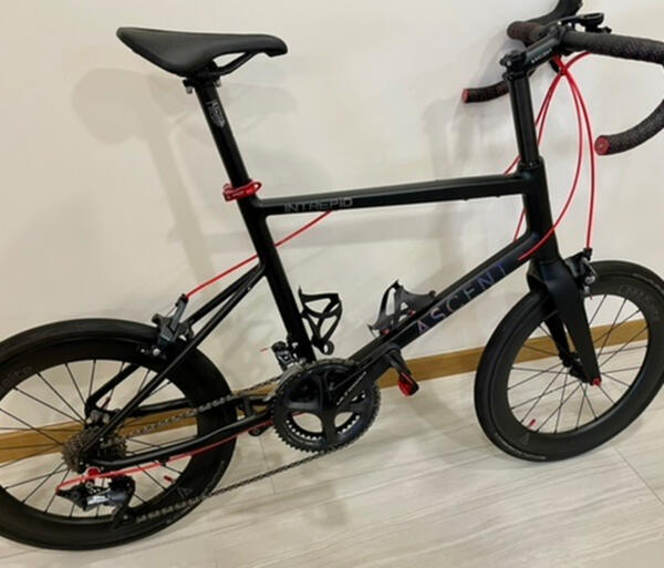 Black Red Cycle | Togoparts Rides