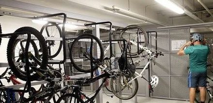 Government looking at giving incentives to developers when they include bicycle facilities in buildings