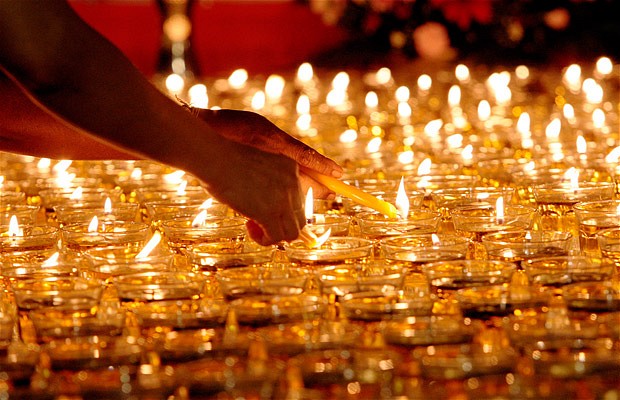 Vesak Day: Where to See the Shrines, Dine & Candlelit Lines
