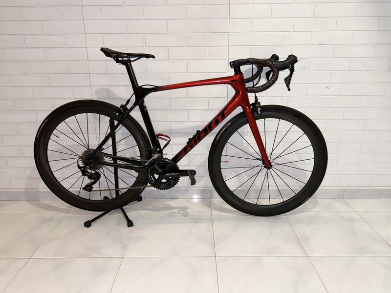 Giant TCR Advanced KOM 2020 R7000 Carbon Wheelset Full Road Bike Road