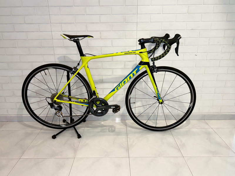 Giant TCR Advanced 1 KOM Ultegra PR2 Wheelset Full Road Bike Road