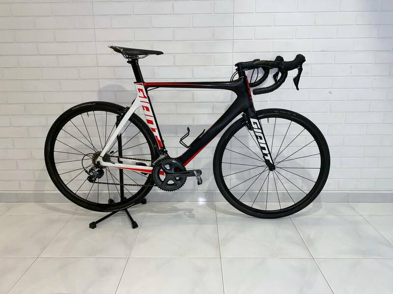 Giant Propel Advanced Pro Ultegra Tuff Carbon Wheelset Full Road Bike